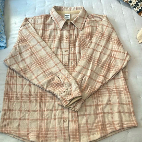 Oversized flannel button up shirt. Pink/VS. - Picture 1 of 2